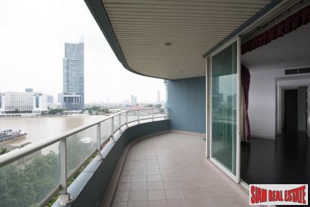 The Room Sathorn-Wongwienyai