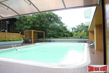 Witthayu Complex | Large Two Bedroom Condo near BTS Phloen Chit