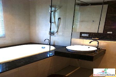 The Lakes | Huge Two Bedroom Pet Friendly Condo with Views and Extras Asok-15