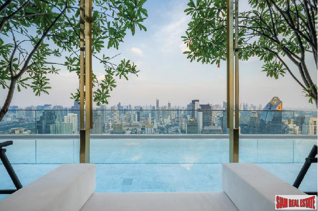 Newly Completed Ultra Luxury High-Rise Condo at Chidlom in the Pathumwan Area -Discount and Rental Guarantee 5% for 2 Years! 2 Bed Units