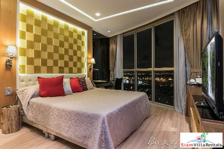 Skywalk Condo | Fantastic City Views from this Contemporary Two Bedroom Condo in Phra Khanong