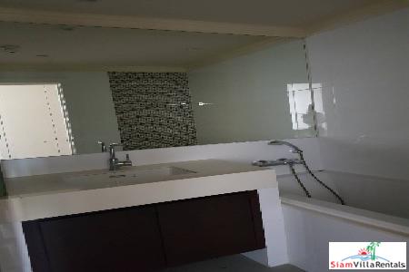 All Seasons Mansion | Spacious and Convenient Two Bedroom Condo for Rent in Lumphini-16