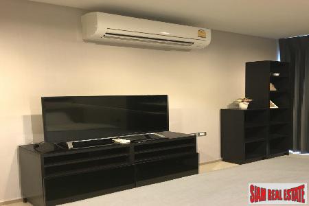 Rhythm Sukhumvit 36-38 | Furnished Contemporary Two Bedroom Condo for Rent-5
