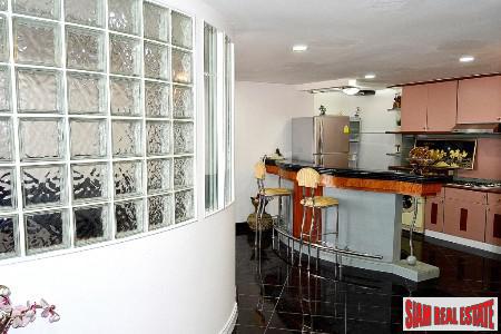 Fortune Condo Town | Large Unique Two Bedroom for Rent in Sathorn-15