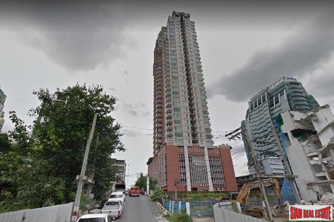 Manhattan Chidlom | Nicely Decorated 2 Bed Condo with Canal Views in Chidlom