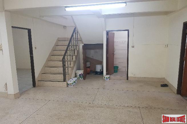 Ekkamai 22 | Two Storey Large Four Bedroom Townhouse for Sale-9