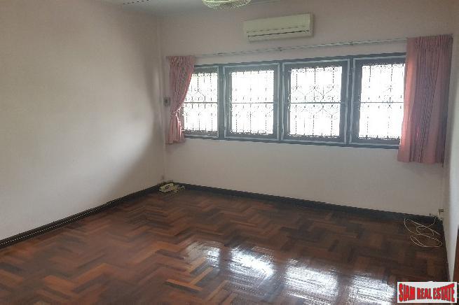Ekkamai 22 | Two Storey Large Four Bedroom Townhouse for Sale-13