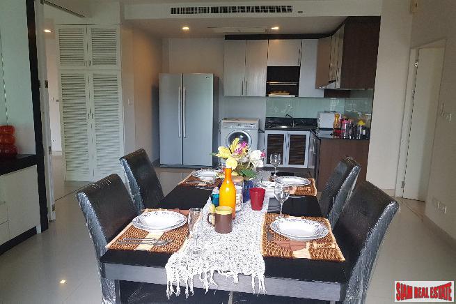 Noble Solo Condo | Sunny Two Bedroom Condo with Pool Views on Sukhumvit 55-17