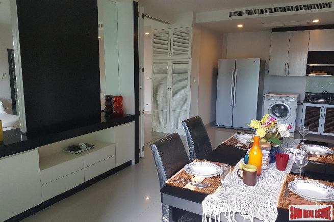 Noble Solo Condo | Sunny Two Bedroom Condo with Pool Views on Sukhumvit 55