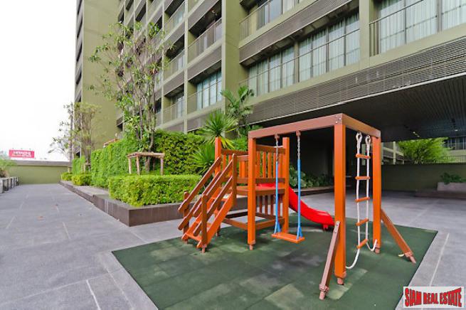 Noble Solo Condo | Sunny Two Bedroom Condo with Pool Views on Sukhumvit 55