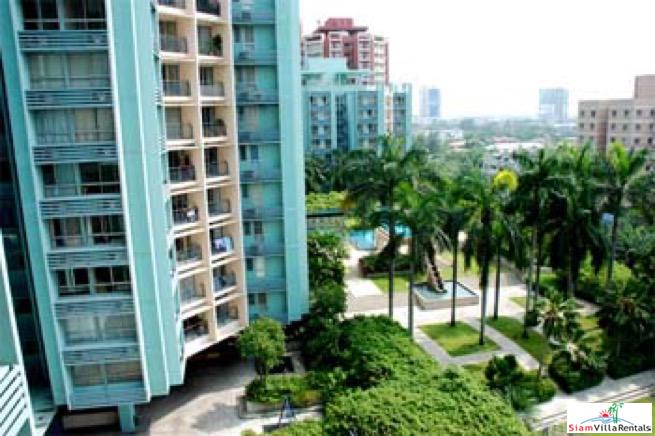 Bangkok Garden | Extra Large Three Bedroom Service Apartment for Rent in Chong Nonsi-20