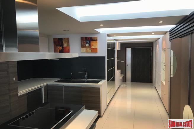 LAS COLINAS ASOKE | Extra Large Deluxe One Bedroom in the Sukhumvit Asoke Area of Bangkok-1