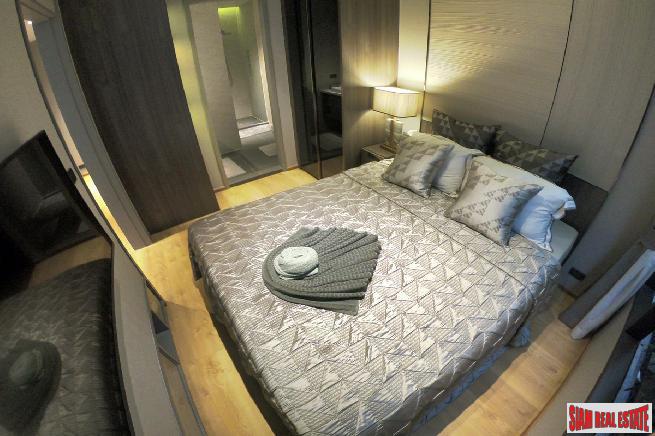Luxury New Condo Nearing Completion by Japanese and Thai Developers Located between Thong Lor and Ekkamai - Two Bed Units - Free Full Furniture or Cash Discount!-17