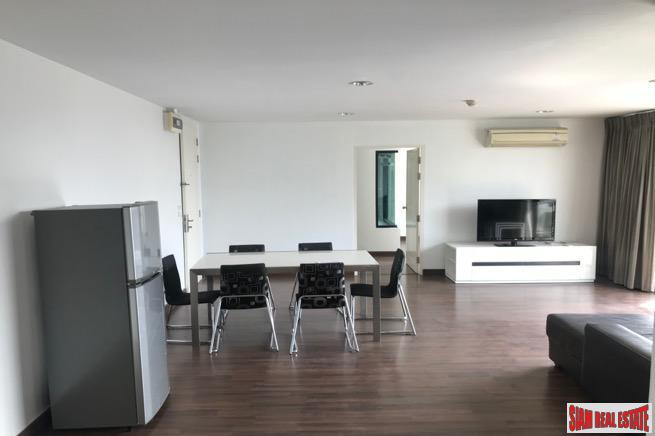 D65 | Large Spacious Three Bedroom in Low Rise Condo between Ekkamai and Phra Khanong-12