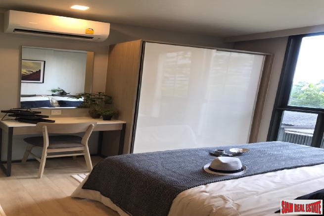 Newly Completed Furnished Condos by Leading Thai Developers next to BTS Onnut - 1 Bed Plus Units - 15% Discount! Free Furniture and Free Transfer!