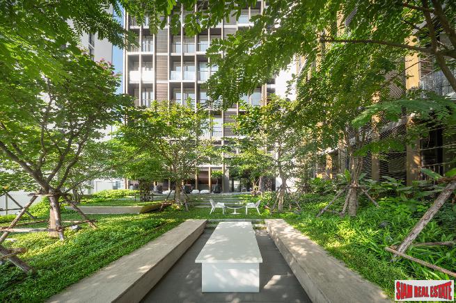 Newly Completed Luxury High-Rise Condo at Sukhumvit 33, Phrom Phong - 1 Bed Units - 50% Loan Available!-0