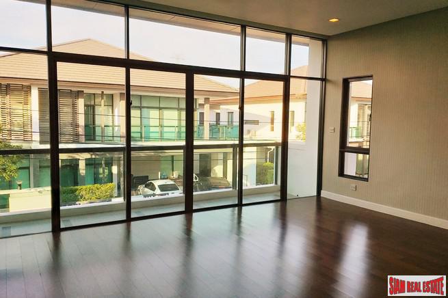 Setthasiri Onnut - Srinakarindra | New and Never Lived in Four Bedroom House in the Prawet Area of Bangkok-12