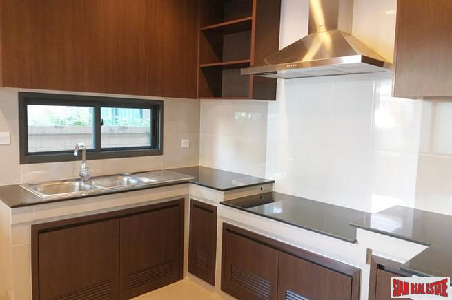 Setthasiri Onnut - Srinakarindra | New and Never Lived in Four Bedroom House in the Prawet Area of Bangkok-14