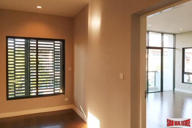 Setthasiri Onnut - Srinakarindra | New and Never Lived in Four Bedroom House in the Prawet Area of Bangkok-16