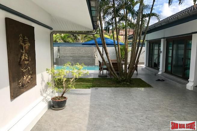 Loch Palm Cove | Large Courtyard Design Three Bedroom Pool Villa for Rent-25