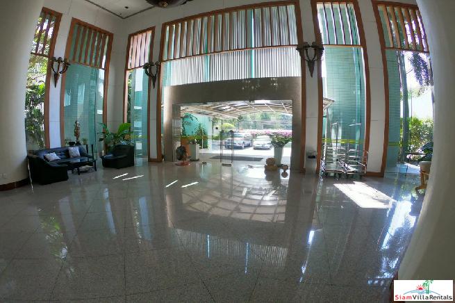 Baan Somthavil | Extra Large Three Bedroom for Rent with Views of Lumpini Park and Royal Bangkok Sport Club in Ratchadamri