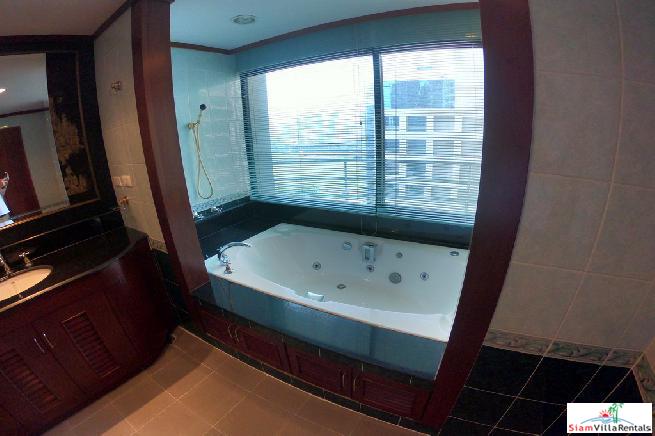 Baan Somthavil | Extra Large Three Bedroom for Rent with Views of Lumpini Park and Royal Bangkok Sport Club in Ratchadamri