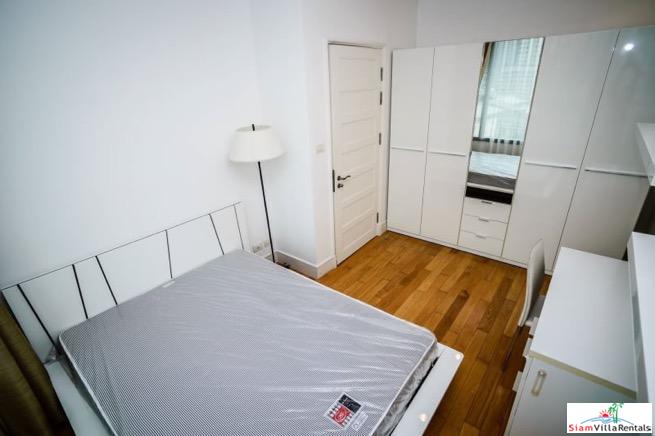 Aguston Sukhumvit 22 | Charming Deluxe Two Bedroom Condo with Extras and Pets Allowed in Phrom Phong