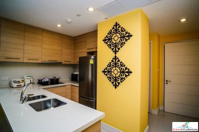 Aguston Sukhumvit 22 | Charming Deluxe Two Bedroom Condo with Extras and Pets Allowed in Phrom Phong