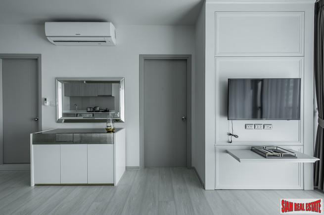 Life 48 | Bright and Cheerful Two Bedroom Phra Khanong Condo with Amazing City Views-6