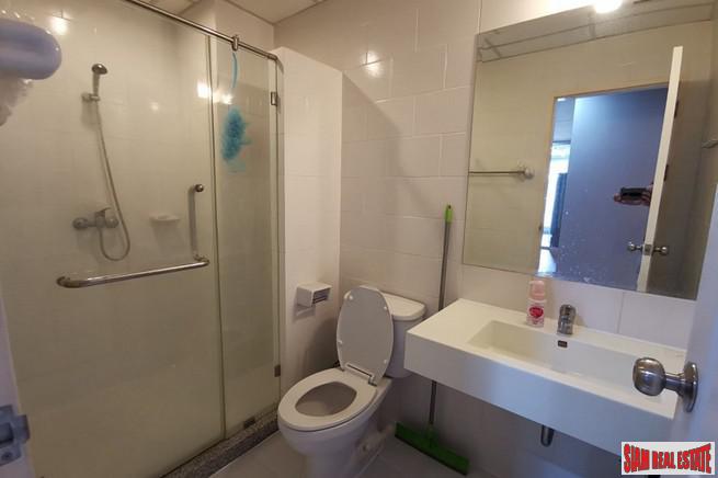 Supalai River Place Condominium | Two Bedroom Corner Unit with Amazing City and Chao Phraya River Views at Krung Thonburi-10
