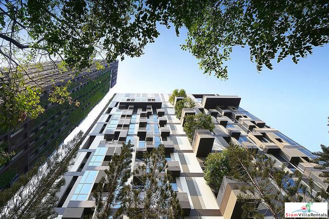 Ideo Morph 38 | Ultra Modern Two Storey Duplex with Extra High Ceilings in Thong Lo, Pet friendly