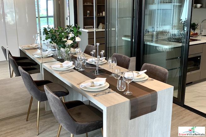 RHYTHM Ekkamai | Large Modern Two Bedroom Corner for Rent in New Condo-8