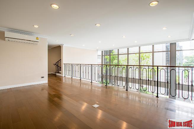 749 Residence | Luxury Town Home with Private Pool in Prime Location between Phrom Phong and Thong Lor-10