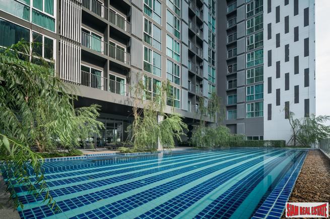 Newly Completed High-Rise Condo at Ratchada, MRT Thailand Cultural Centre - Two Bed Units - 15% Discount on Last 3 Units!-0