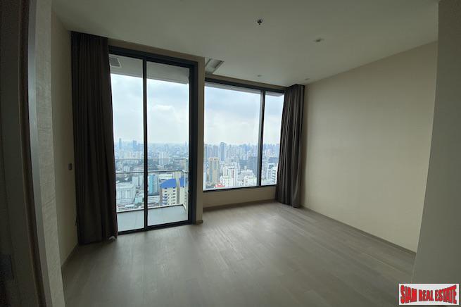The ESSE Asoke | Excellent Two Bedroom Condo for Sale on the 39th Floor - Last Chance, Special Price !-11