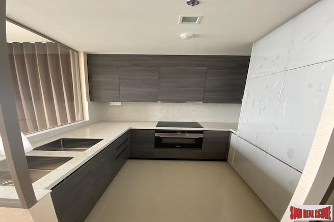 The ESSE Asoke | Excellent Two Bedroom Condo for Sale on the 39th Floor - Last Chance, Special Price !-14