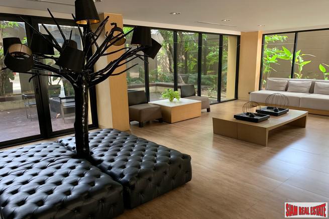 Hive Sukhumvit 65 | Cheerful Pool View One Bedroom Condo for Sale 650 m. from BTS Ekkamai-4