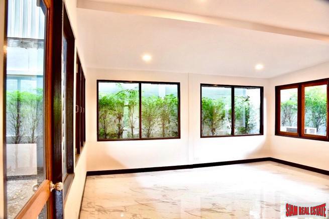 Three Bedroom Stand Alone House for Rent Five Minutes from BTS Thong Lo - Pet Friendly & Large Garden!