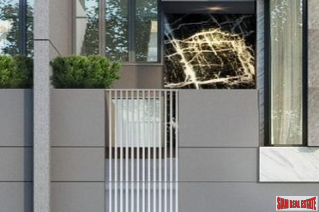 Secure Estate of Luxury Town Homes in Construction at Sukumvit 101, Phunnawithee-11