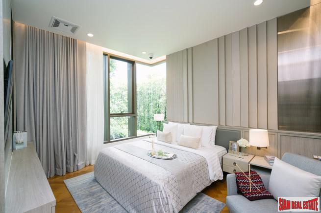 New Ultra Luxury High-Rise on Sukhumvit Road close to BTS Ekkamai - 2 Bed Units