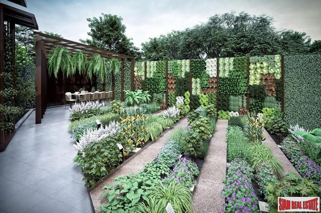 New Ultra Luxury High-Rise on Sukhumvit Road close to BTS Ekkamai - 1 Bed Units