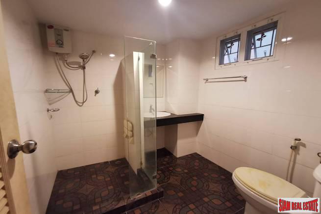 Three Storey Three Bedroom Townhouse for Sale in a Quiet Sukhumvit 39 Location-7