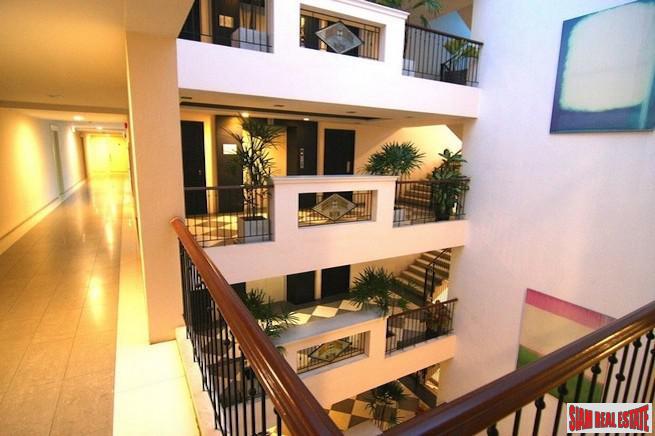Baxtor Condominium | Unique One Bedroom Ari Penthouse Condo for Sale in a Pet Friendly Building-11