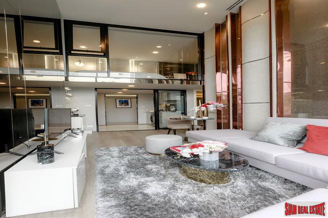 Pre-Sale of Hot New Luxury High-Rise Condo of Loft Units at the New Central Business District next to MRT Huai Khwang - 2 Bed Loft Units - Free Full Furniture and Discount!-27
