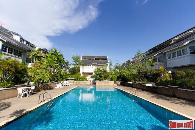 Prompak Place | Spacious Four Storey Three Bedroom House for Sale in the Heart of Thong Lo-0