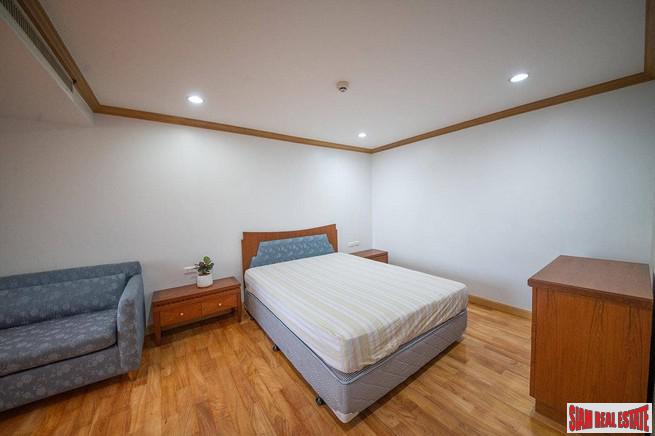 Sachayan Mansion | Extra Large Two Bedroom Apartment for Rent in Thong Lo + Pet Friendly