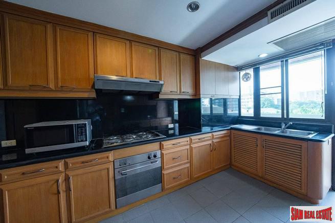 Sachayan Mansion | Huge Three Bedroom Apartment for Rent in Thong Lo - Perfect for a Family + Pet Friendly
