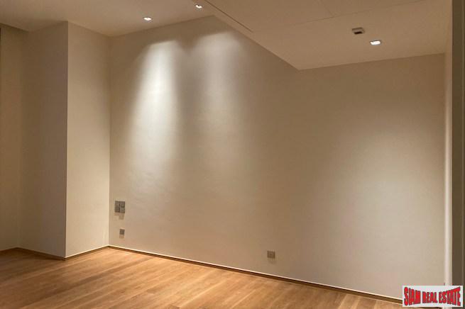 Beatniq Sukhumvit 32 | Two Bedroom + 1 Study room Condo for Rent with Unblocked City Views in Thong Lo