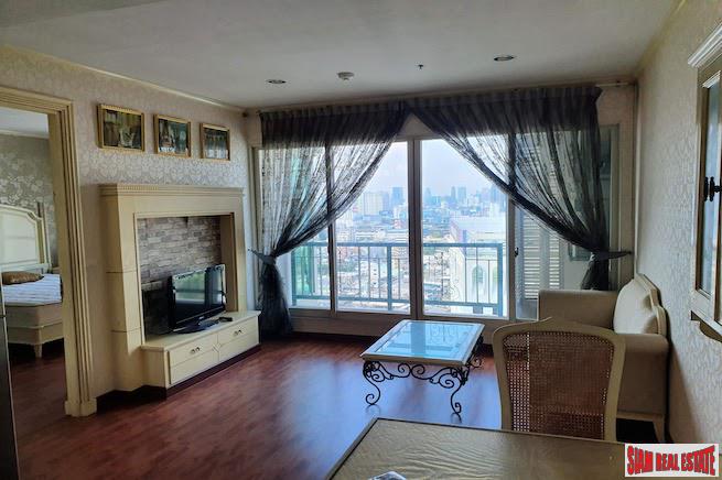 Address Chidlom | Extra Large One Bedroom with City Views for Rent-3