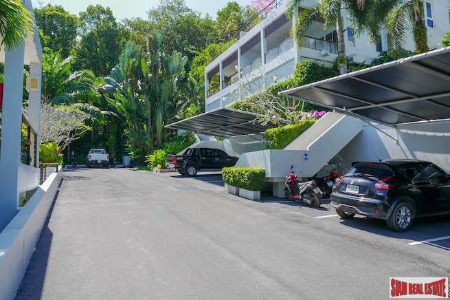 Sunny Sea Views & Exclusive Secure Well Maintained Estate - Four Bedroom Corner Penthouse for Sale-25